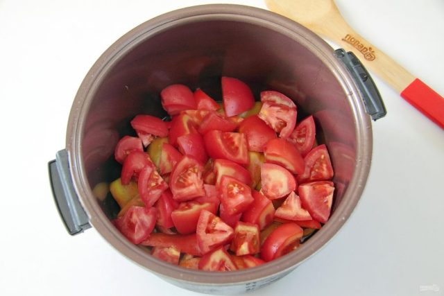 Баклажаны с перцами и помидорами